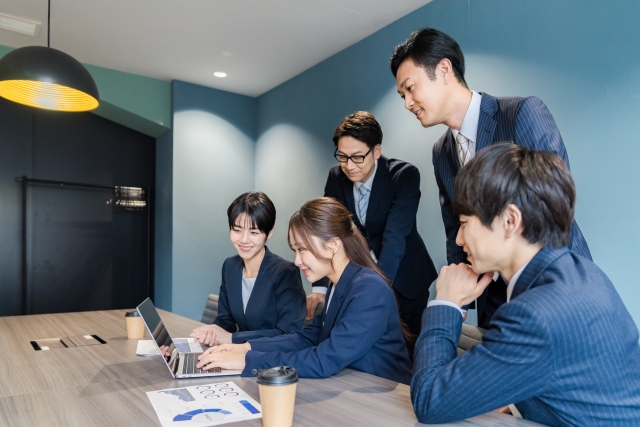 成果を上げる管理職研修の育成手法と現場での実践アプローチ